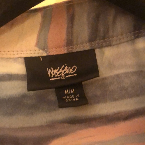 Button down patterned - Picture 3 of 3